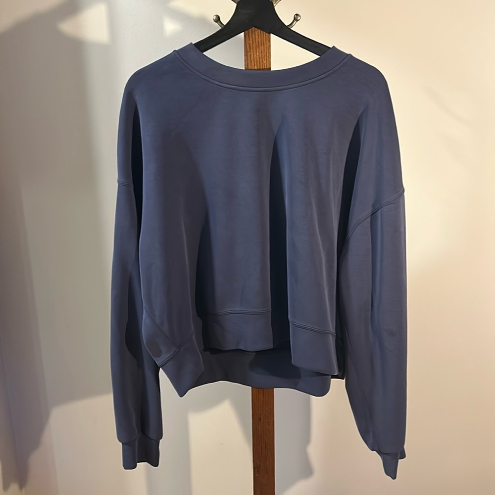 EUC Lululemon Softstreme Perfectly Oversized Cropped Crew